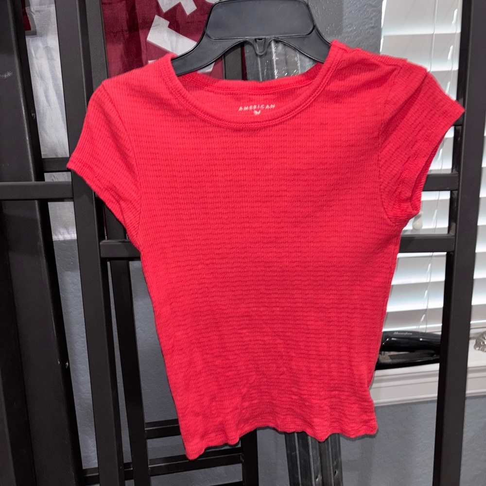 American Eagle Outfitters Women's Red Short Sleeve Tee